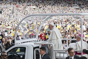 Popiežius Pranciškus: Bažnyčia „kaip įmanydama“ kovoja su vaikų išnaudojimu