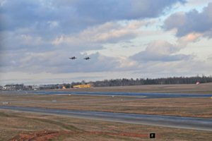 NATO naikintuvai per savaitę dukart lydėjo Rusijos orlaivius