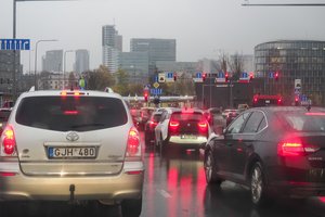 Vairuotojai, įsidėmėkite: paskutinė diena pasikeisti padangas į žiemines