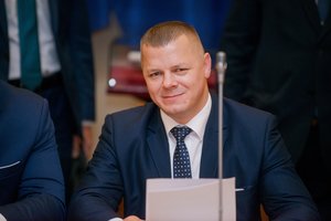 Kartu su girtu vairuotoju išgėręs keliavęs K. Smirnovas pateikė savo versiją: „Nepastebėjau“