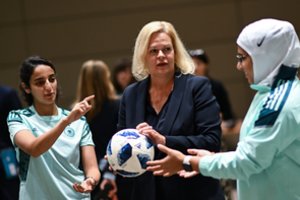 Kataras Vokietijos poziciją vadina veidmainiška: futbolui taikomi vieni standartai, o kurui – kiti