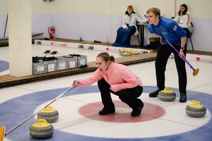 Mišri Lietuvos jaunimo kerlingo komanda Latvijoje iškovojo bronzos medalius