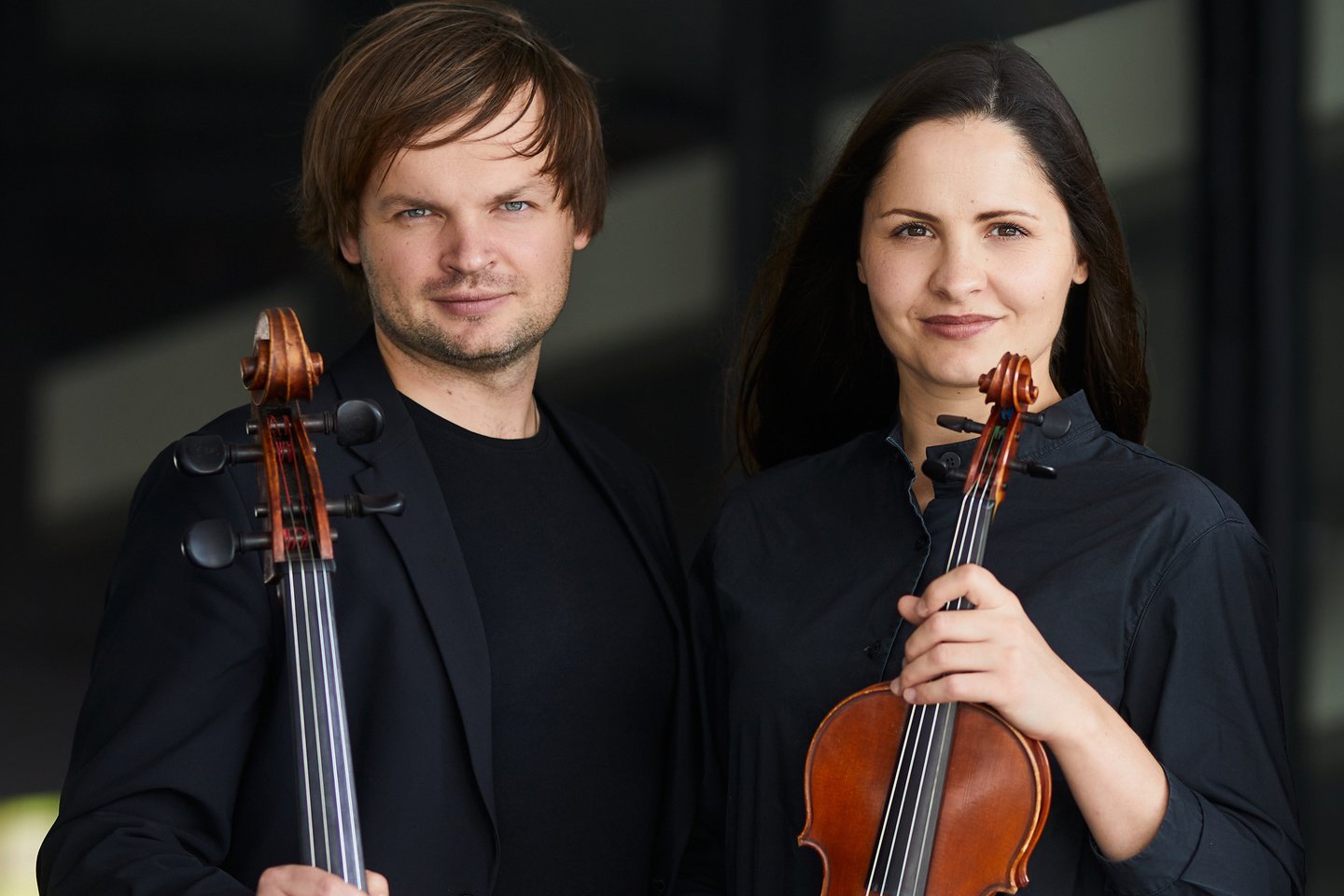 Smuikininkė D.Dėdinskaitė ir violončelininkas G.Pyšniakas mini savo dueto dešimtmetį ir ta proga rengia koncertus Vilniuje ir Klaipėdoje.<br>U.Žilinskaitės nuotr.