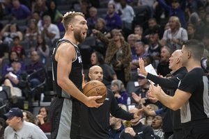 NBA verdiktas – teisėjai klydo lemiamu „Warriors“ ir „Kings“ tarpusavio dvikovos metu