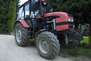 Sukčiai apgavo Rokiškio r. gyventoją: už 23 tūkst. eurų pirkto traktoriaus vyras taip ir negavo