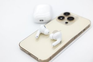 Naujos antros kartos „AirPods Pro“ jau Lietuvoje: neprilygstama garso kokybė ir dar labiau įtraukianti klausymosi patirtis
