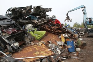 Skuode metalo laužą superkančios įmonės vadovas įtariamas nesumokėjęs per 130 tūkst. eurų mokesčių