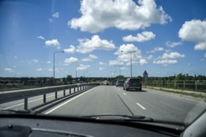 Vyriausybės pritarimu nuo kitų metų trys valstybinės įmonės bus pertvarkytos į akcines bendroves