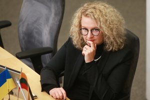 A. Armonaitė tikisi, kad Lietuva sėkmingai dalyvaus Ukrainos atstatymo projektuose: darbuotojų draudimo klausimai dar nėra išspręsti