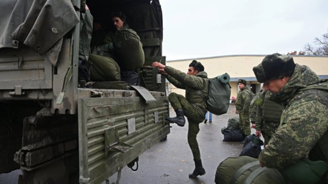 Rusijos kariuomenė palieka Chersoną: S. Šoigu pareiškė, kad svarbios karių ir civilių gyvybės