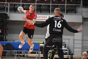 Lietuvos čempionus nugalėję Alytaus „Varsos“ rankininkai tapo čempionato lyderiais