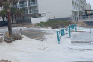 Uraganas „Nicole“ pasiekė Floridą