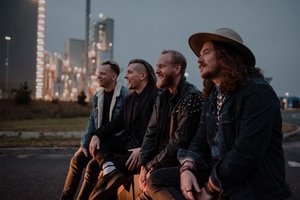 „Wolfsome“ kviečia į nemokamą koncertą ir pristato singlą: daina padėjo pasipiršti