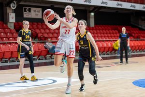 Nepralaimėjusias vengres Europos taurėje pasitinkanti J. Miknaitė: „Eisime, kovosime ir bandysime laimėti“