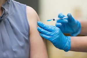 Sveikatos apsaugos ministerija dalinasi, kokiomis dienomis patogiausia skiepytis nuo koronaviruso