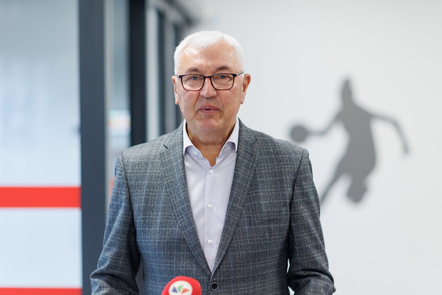 J.Kazlauskas apžvelgė Lietuvos krepšinio aktualijas.<br>T.Bauro nuotr.