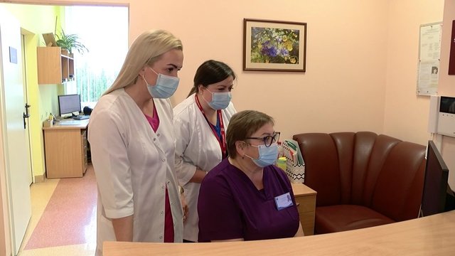 Pirmoji gydymo įstaiga Lietuvoje pertvarko slaugytojų darbą: pokyčiai turės įtakos kiekvienam pacientui