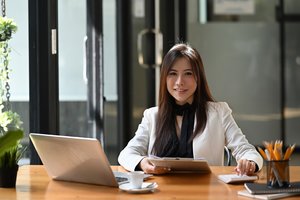 Galvojantiems apie nuosavą verslą: kada įsteigiamos pačios sėkmingiausios įmonės?