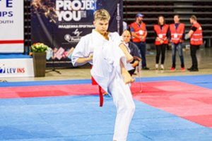 Iš Europos jaunųjų karatė kovotojų čempionato – su pirma komandine vieta