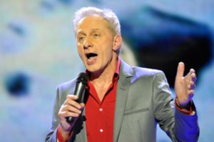 Mirė garsus Lietuvos estrados atlikėjas Viktoras Malinauskas