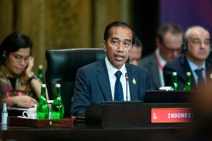 G-20 susitikimą atidaręs Indonezijos lyderis ragina užbaigti karą