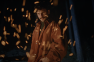 Vaidas Baumila pristato dar vieną mistika alsuojantį kūrinį ir vaizdo klipą „Žaižaruoja“