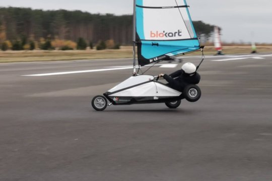 Vėjas, greitis ir azartas lydėjo buriuotojus Nidoje