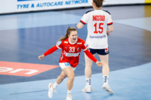 Paskutinį kelialapį į Europos pirmenybių pusfinalį iškovojo Danijos rankininkės