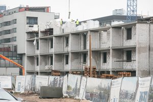 Pateikė konkrečius skaičius, kaip artimiausiu metu gali keistis būsto kainos: skelbimuose jau vyksta įdomybės