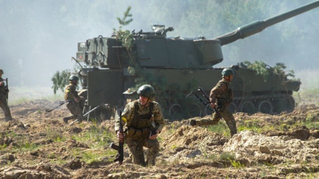 Kol Ukrainos pajėgos išminuoja okupantų paliktas ,,dovanas“ – sprogimai aidi toliau: į Dnipro teritoriją atskriejo raketa