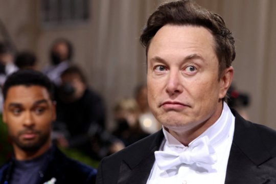 Apžvelgė griežtą E. Musko komunikaciją: atsakė, kodėl taip bendrauja su darbuotojais