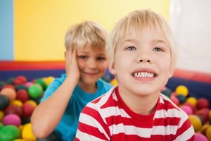 Vaikas mikčioja: 7 patarimai tėvams, kaip elgtis