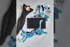 Menininkė Jolita Vaitkutė unikaliai pavaizdavo internetą: naudojo daugelio namuose randamus daiktus