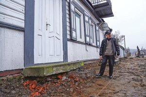 Kunigui gatvės remontas šalia jo namų sukėlė šoką: net tamsoje kaunietis suskubo filmuoti tai, kas vyksta