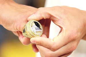 Gerbėjai jau kelis dešimtmečius kolekcionuoja futbolininkų nuotraukas: dabar šis verslas įgavo kitą pagreitį