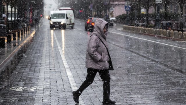 Savaitės pradžioje orai subjurs dar labiau: sniegą keis šlapdriba