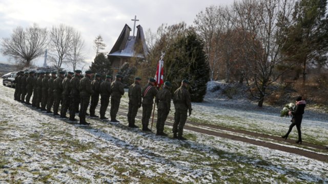 Lenkijoje palaidoti žuvusieji per sprogimą: vietiniai atvirauja – nesitikėjo, kad karas palies ir juos