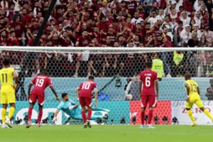 Pirmajame pasaulio futbolo čempionato mače Ekvadoras baudė Katarą nuo pirmųjų minučių