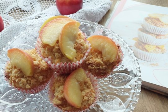 Varškės keksiukai su obuoliais: receptas, kuriuo verta dalintis