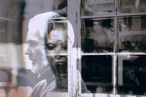 Jaunimo teatro premjera „Erinijos“: neįvertinus nusikaltimų žmogiškumui, jiems lemta pasikartoti 