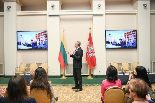 G. Nausėda apdovanojo Nacionalinio judumo iššūkio nugalėtojus