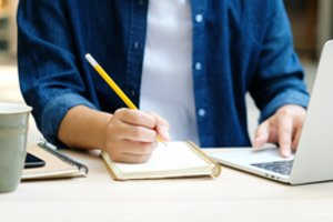 Kaip pradėti verslą dar mokyklos suole: specialus puslapis moksleiviams