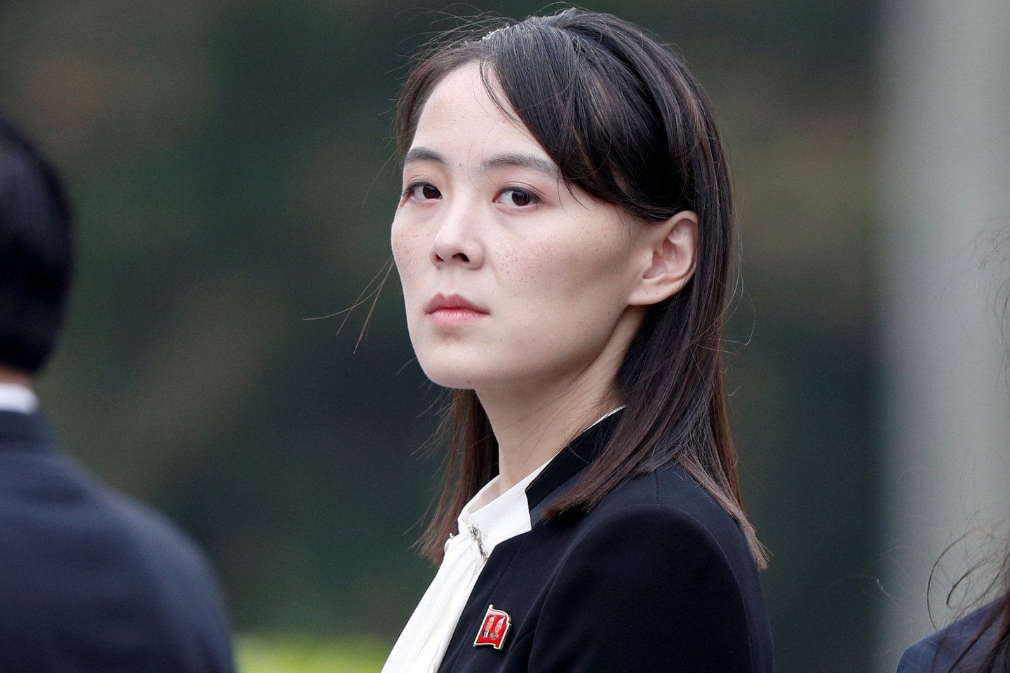 Įtakingoji Šiaurės Korėjos diktatoriaus sesuo Kim Yo Jong.<br> Reuters/Scanpix nuotr.