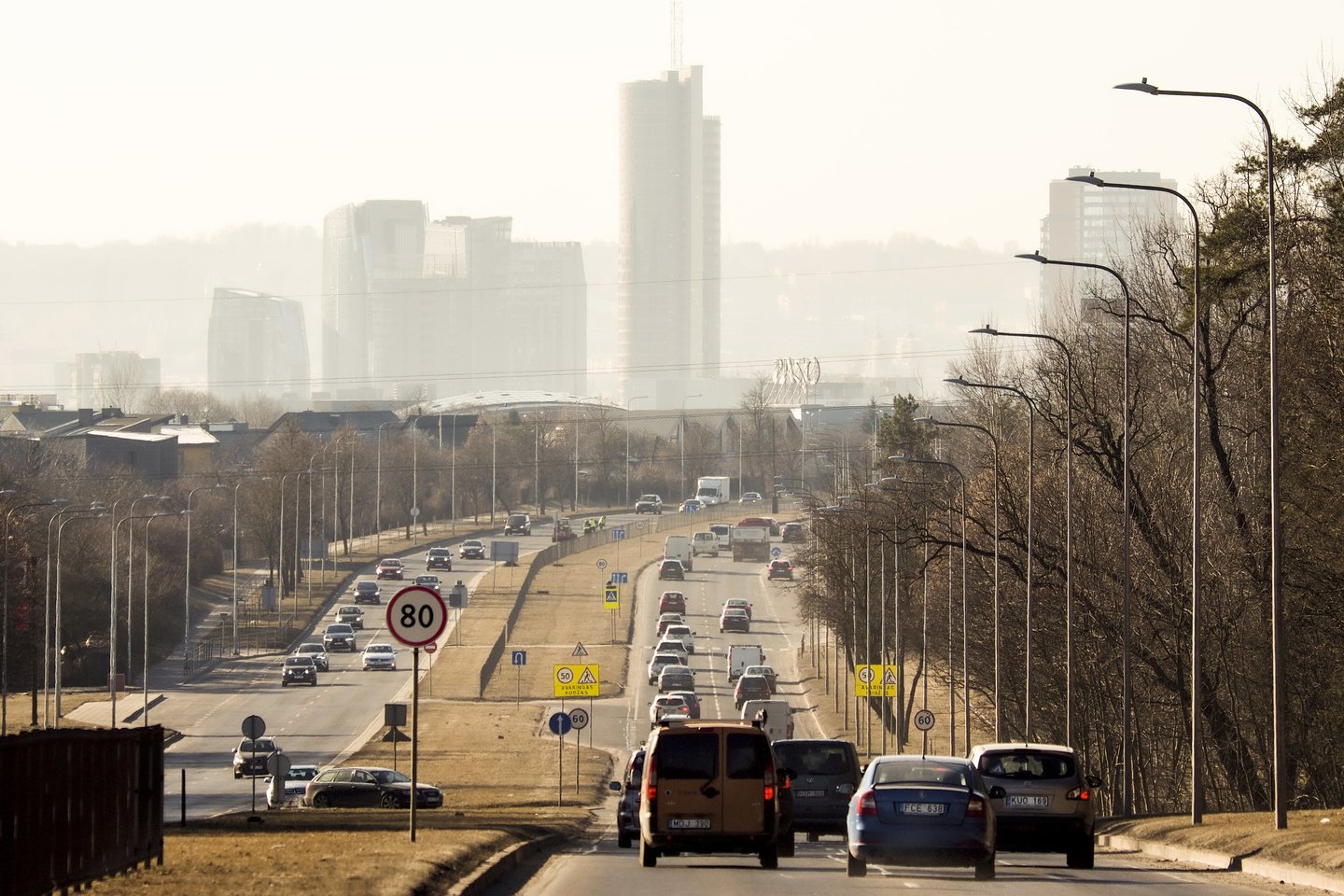 Ketvirtadienį paskelbtais naujais Europos aplinkos agentūros duomenimis, 2020 m. Europos Sąjungoje dėl oro taršos poveikio per anksti mirė mažiausiai 238 tūkst. žmonių, nors oro kokybė pagerėjo.<br>V.Ščiavinsko nuotr.