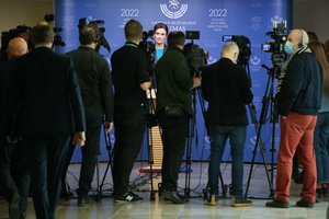 Seimas vėl atidėjo naujo žurnalistų savireguliacijos modelio svarstymą