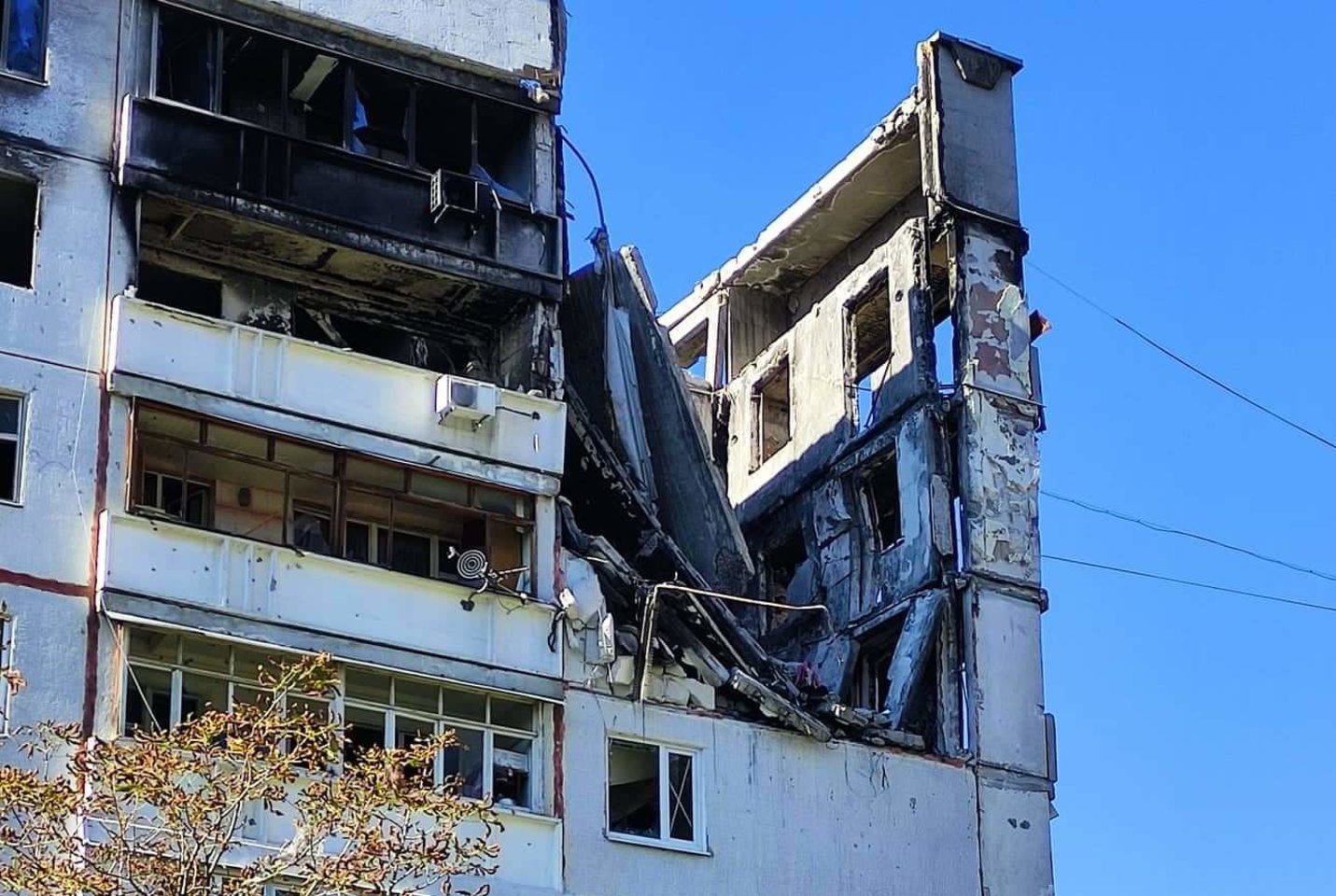 Taip atrodo sugriauti namai N.Užvy gartvėje Saltovkos mikrorajone Charkove.<br>E.Butrimo nuotr.
