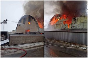 Telšių ugniagesius ant kojų sukėlė gaisras angare su automobiliais