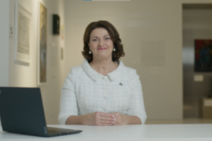 Pirmoji ponia Diana Nausėdienė išrinko projekto „Olimpinis mėnuo“ prizų laimėtojus