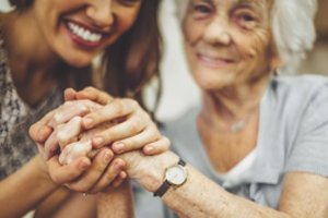 Alzheimerio liga: gydytoja neurologė išskiria pirmuosius požymius