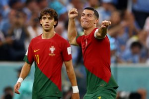 Pasaulio čempionate Portugalija žengs iš grupės toliau: du B. Fernandeso įvarčiai palaužė Urugvajų